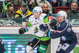 Plzeňští hokejisté porazili v derby Karlovy Vary, ve čtvrtfinále půjdou na Olomouc