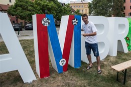 Mlýnskou strouhu zdobí nové logo, podílela se na něm i legenda Viktorie Plzeň