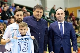 Malého futsalového fanouška Vojtu zasáhl blesk. Teď se setkal se svým oblíbeným hráčem