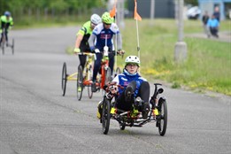 Na Lopatárně se představili paracyklisté