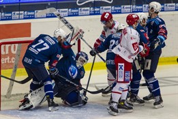 Pavlát vychytal Oceláře, Straka dal hattrick za šest minut